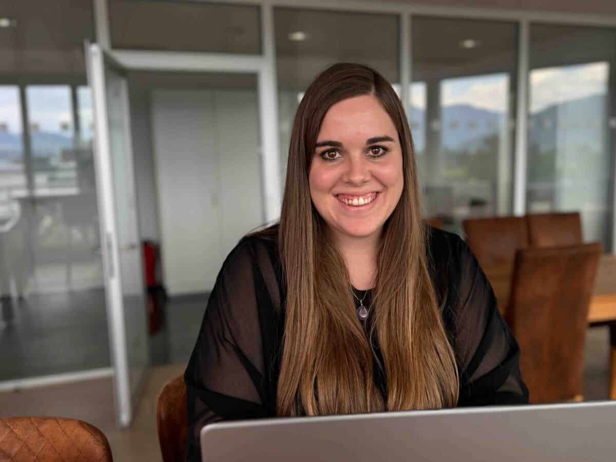 Pascale Koller am Arbeitsplatz.