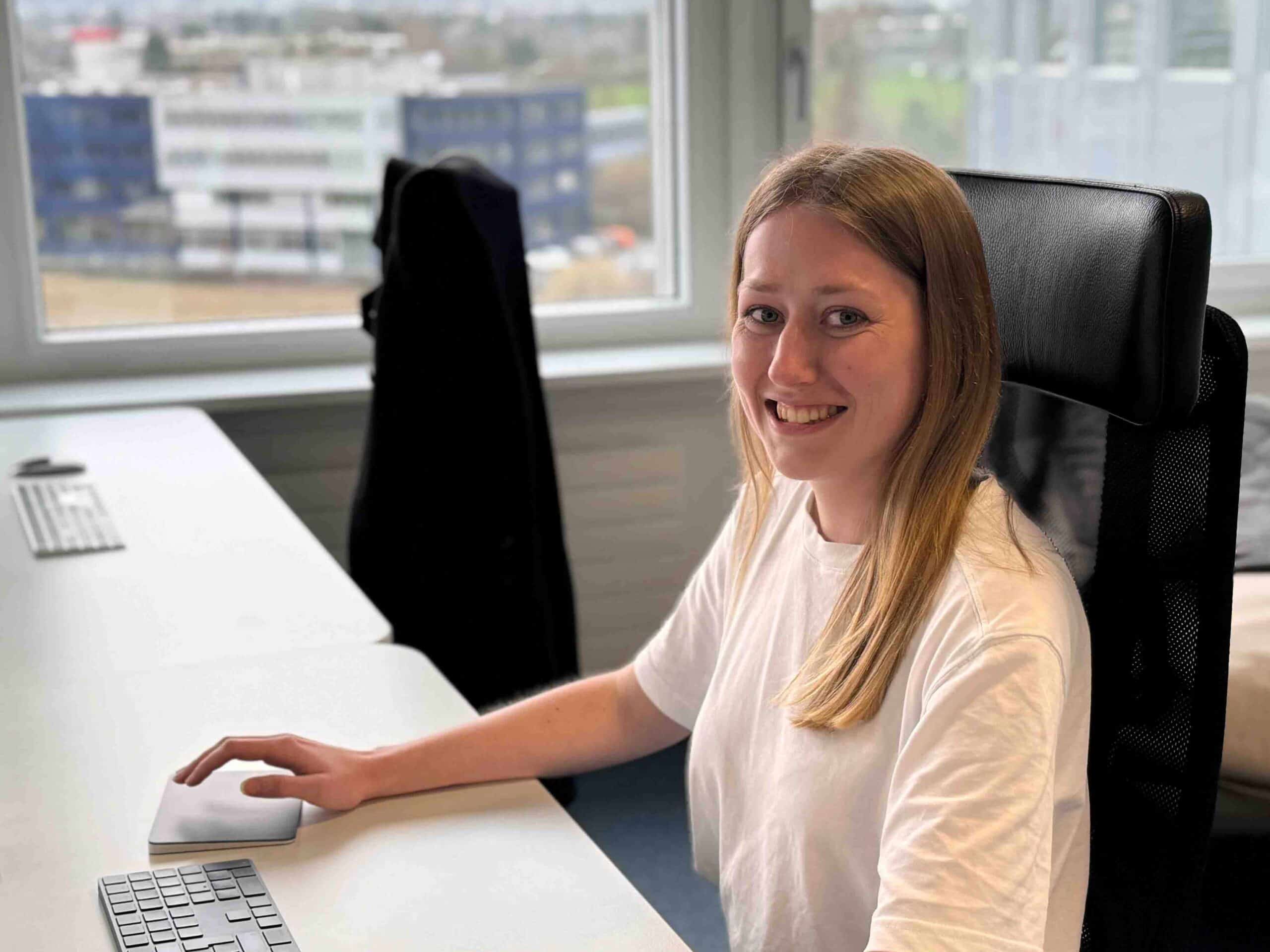 Bild Arbeitsplatz Cinderella Deflorin