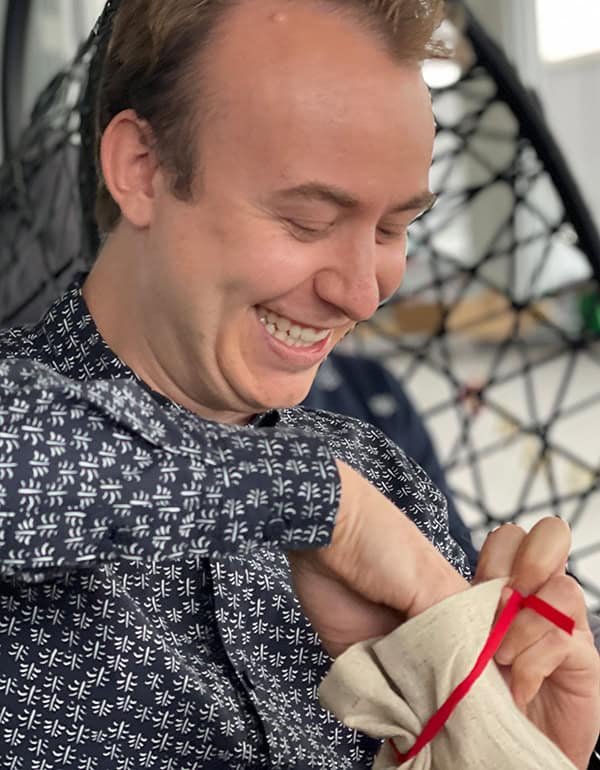 Robin Geschenk auspacken Robin Geschenk auspacken